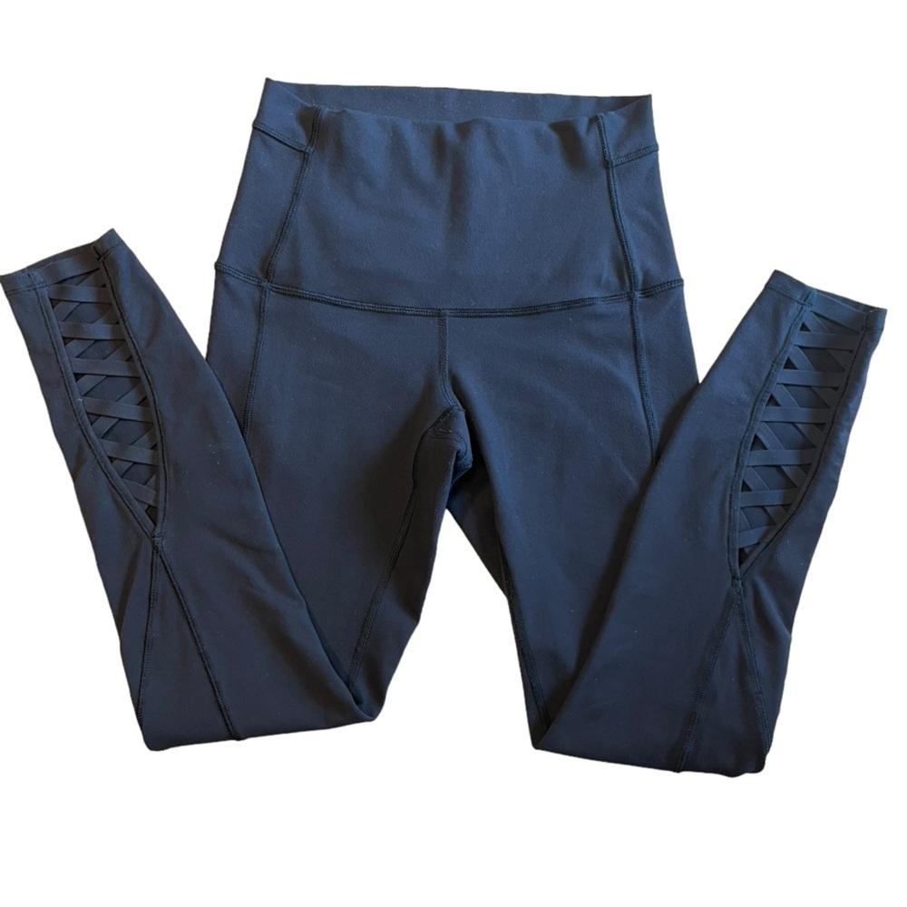 Lululemon flawed Pure Practice tights in black size 4